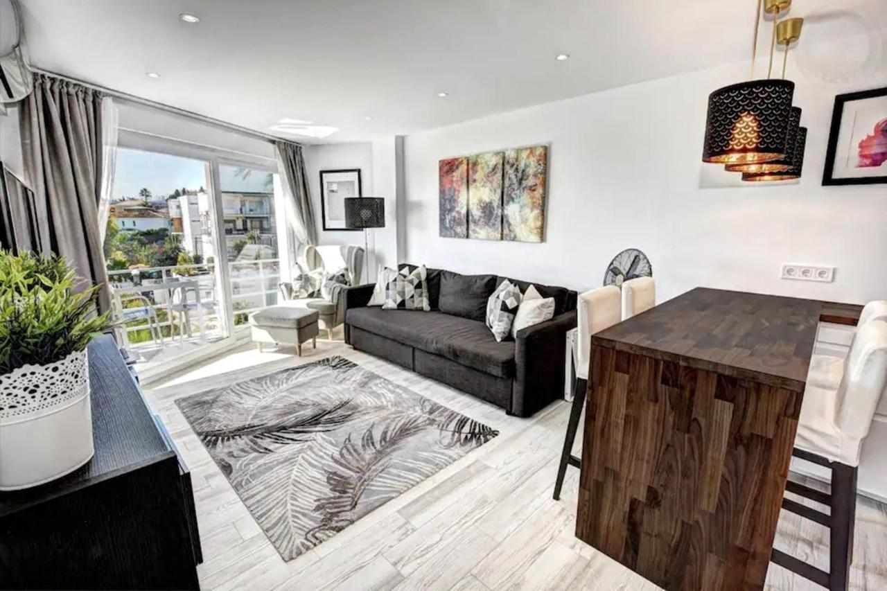 Stunning 1 Bed Apt Benalmadena Bagian luar foto